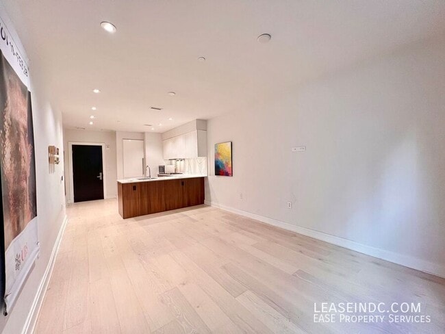 Building Photo - 1427 Rhode Island Ave NW