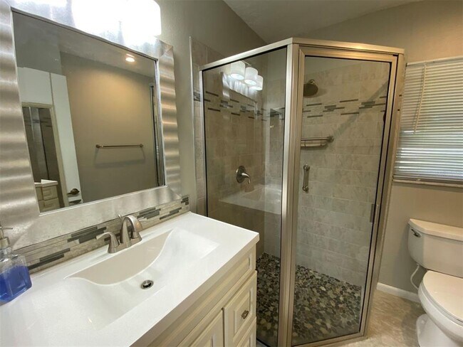 Building Photo - 27198 Guapore Dr