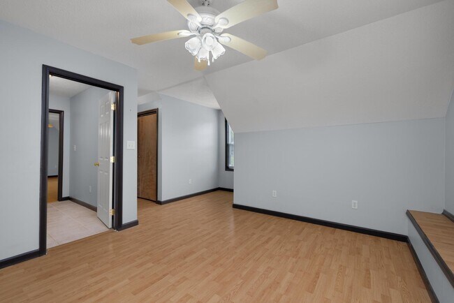 Building Photo - 463 David Reed Dr