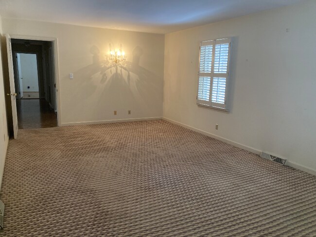 Building Photo - 103 Terrace Ct