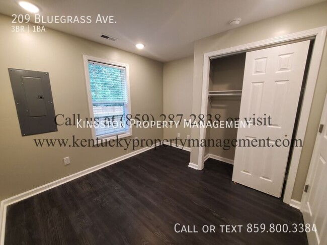 Building Photo - 209 Blue Grass Ave
