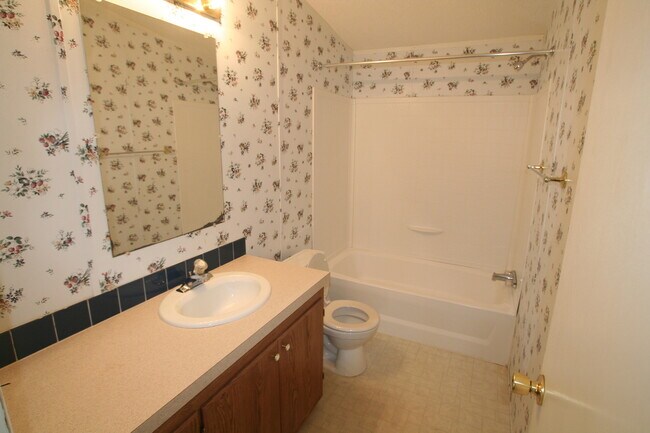 Building Photo - 2747 Olivine St