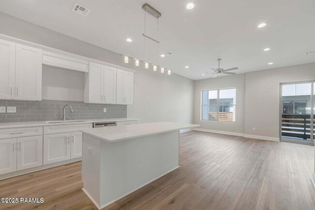 Building Photo - 116 Gadwall Dr