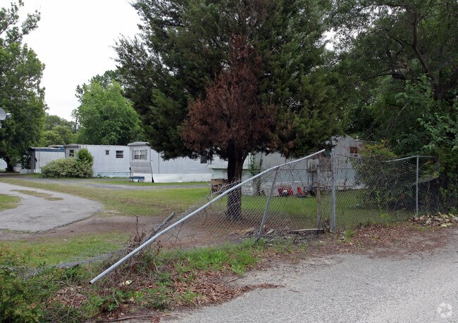 Primary Photo - 5513 Woodbine Ave