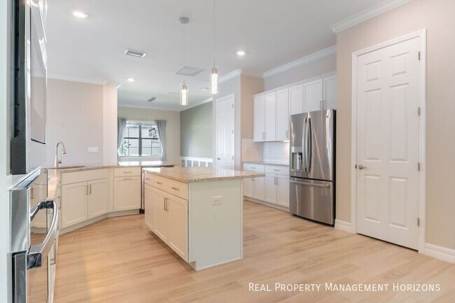 Building Photo - 7036 Highgate Ln