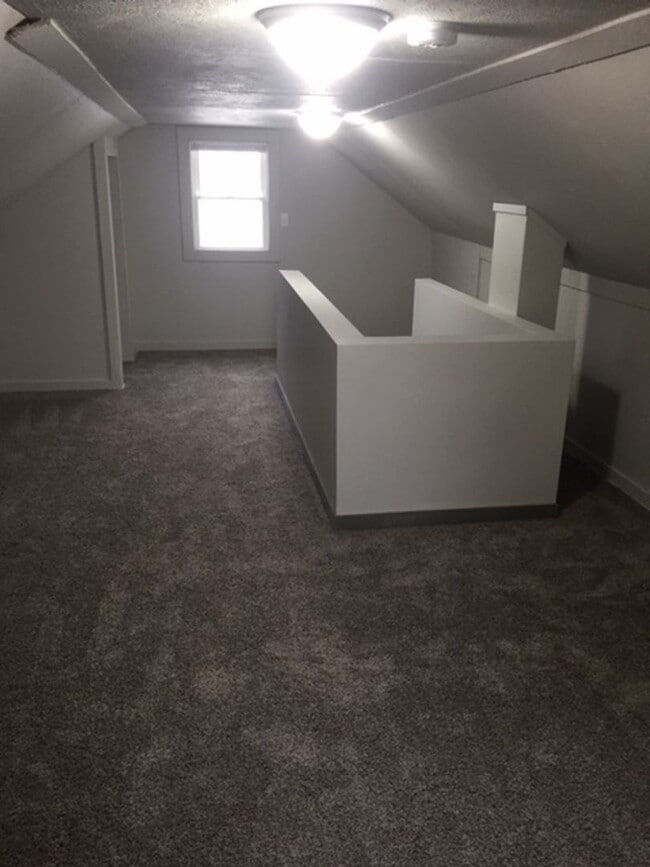 Building Photo - Fully Updated 3 Bedroom 1 Bath House for Rent