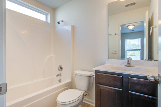 Building Photo - 183 Brittondale Rd