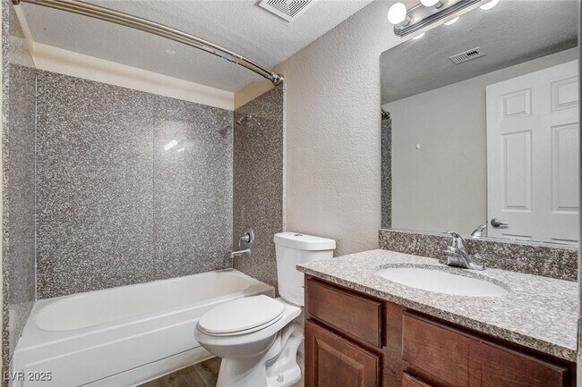 Building Photo - 5152 River Glen Dr