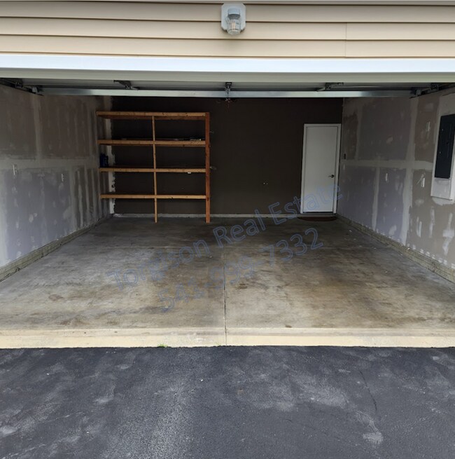 Building Photo - 5828 Trail Creek Dr