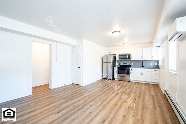 Building Photo - 1823 Griswold Dr