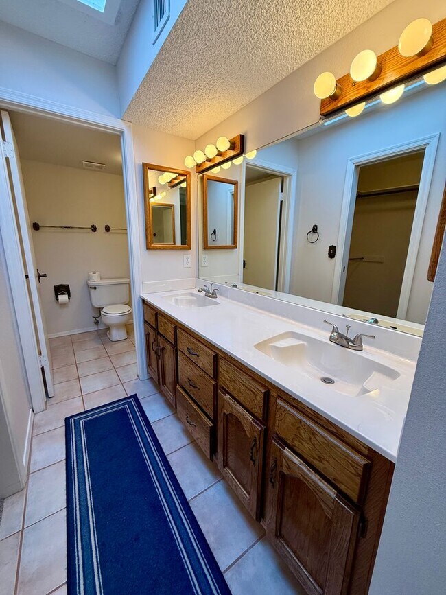 Building Photo - Townhouse on Mesa Del Sol Golf Course