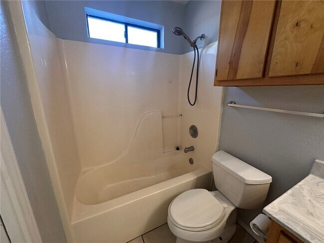 Building Photo - 2189 Spring Park Dr