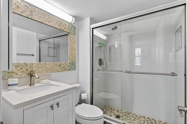 Building Photo - 9940 S Ocean Dr