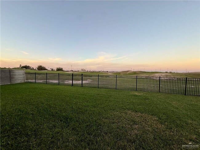 Building Photo - 25 Lago Washington