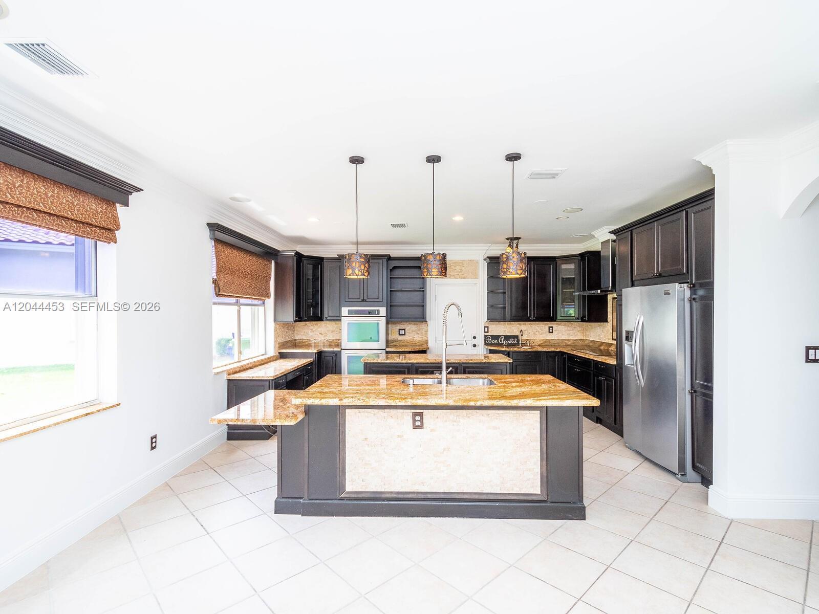 Building Photo - 351 SW 184th Ter