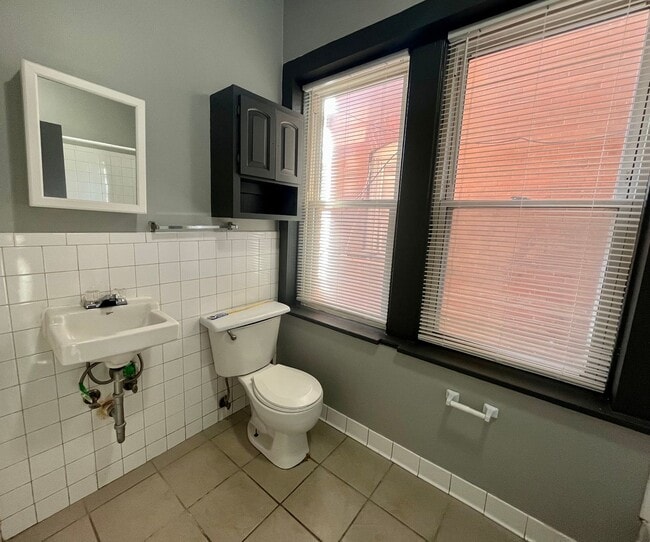 Building Photo - 510-512 S. 21st Avenue