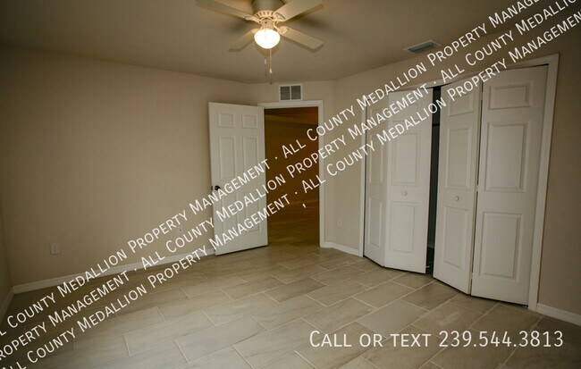 Building Photo - 1309 SE 8th Pl