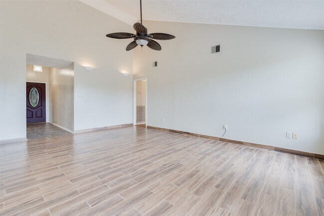 Building Photo - 22206 N Fork Dr