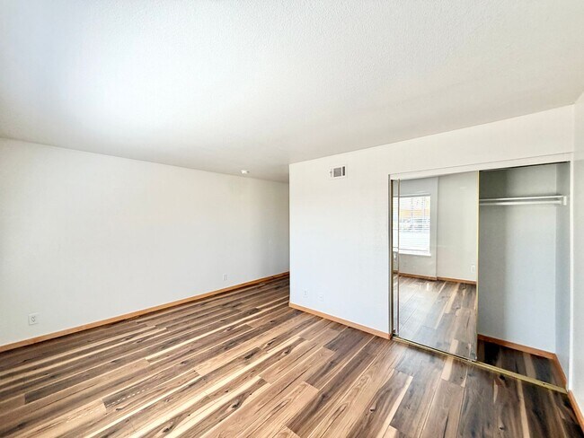 Building Photo - Recently Remodeled 3 Bedroom 2 Bathroom Corner Lot Home Move-in Ready