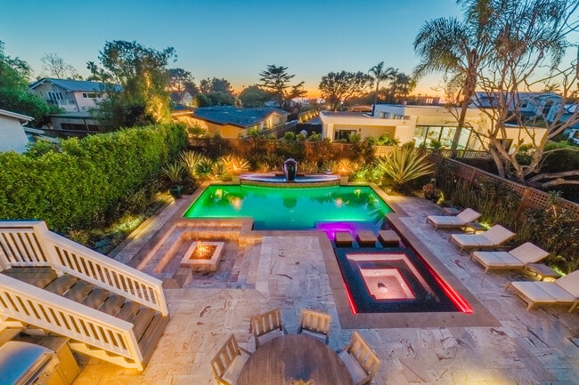 Building Photo - 801 N Rios Ave