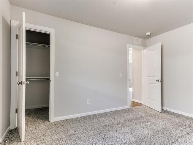 Building Photo - 9207 SW 47th St