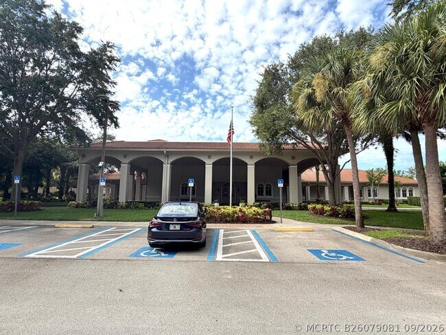 Building Photo - 8000 Carnoustie Pl