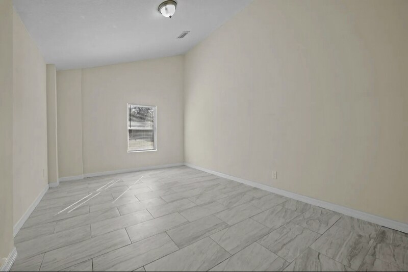 Building Photo - 2923 Rosselle St