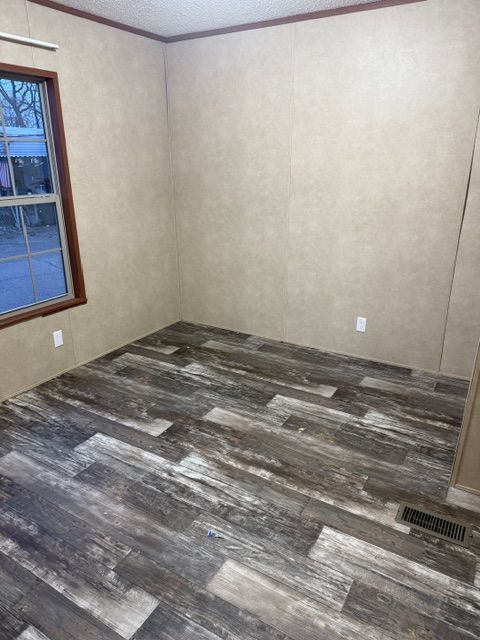 Building Photo - 2606 Lincoln Wy NW