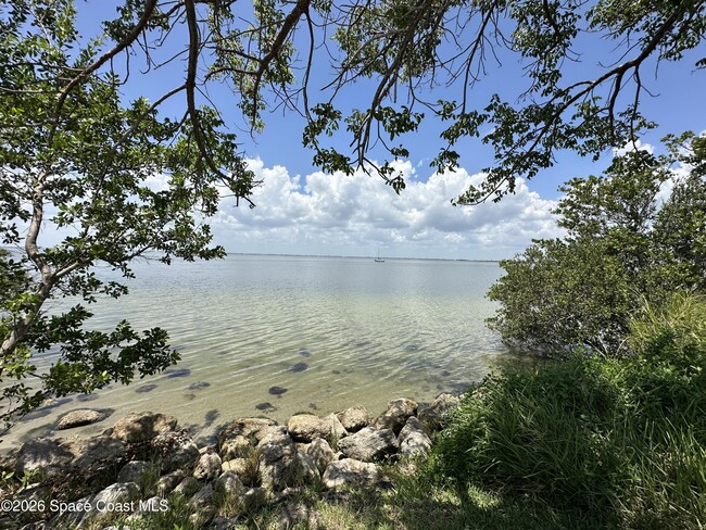 Building Photo - 616 Manatee Bay Dr