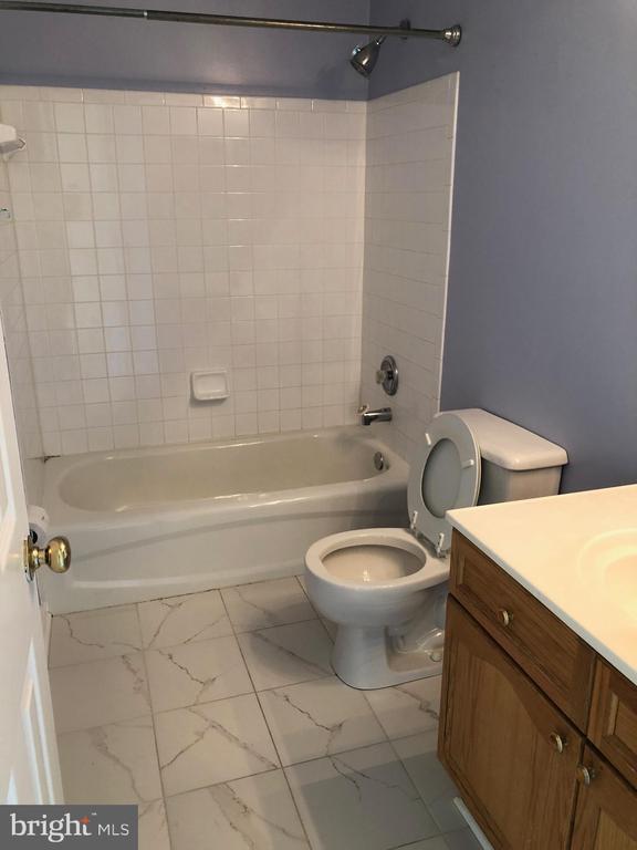 Building Photo - 21105 Mossy Glen Terrace