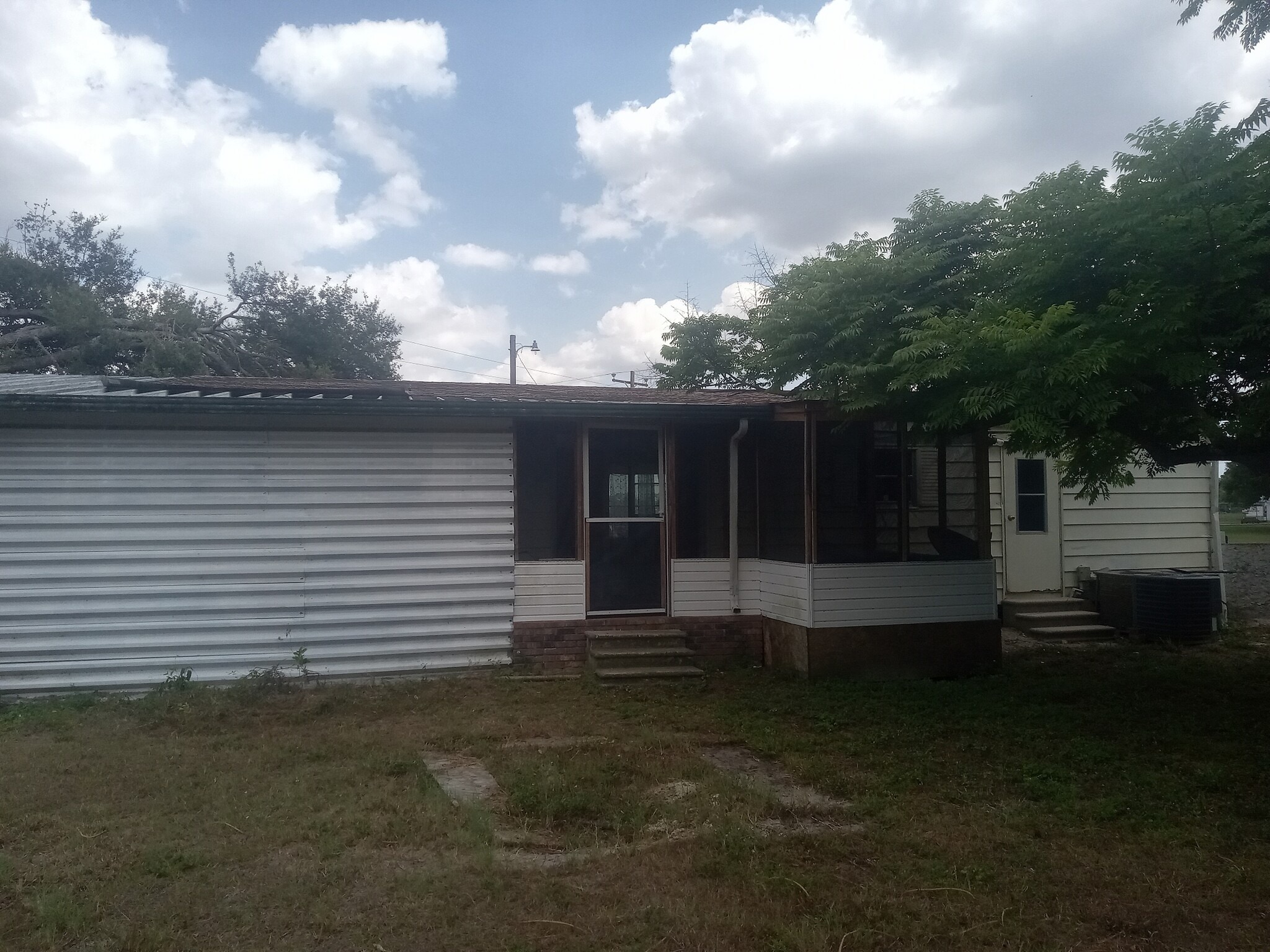 Building Photo - 7566 Peyraud Dr