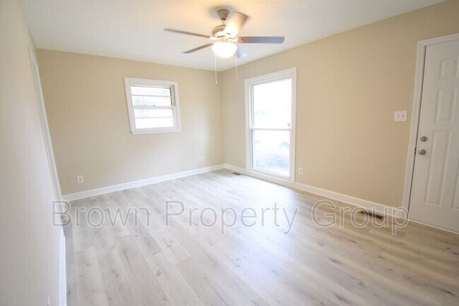 Building Photo - 259 Channing Dr