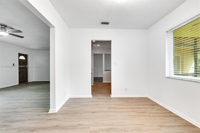 Building Photo - 1848 SW 24th Ave
