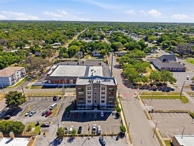 Building Photo - 100 N Dewey St