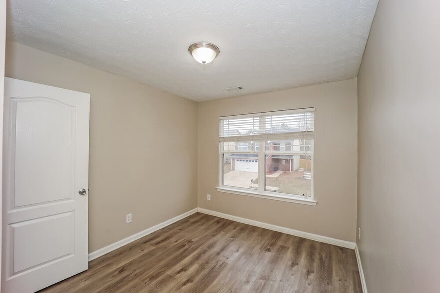 Building Photo - 1569 Arbor Pl Dr