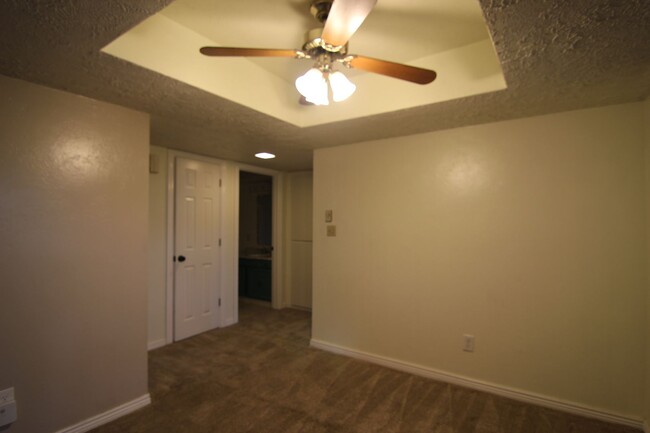 Building Photo - Pet Friendly Condominium Close To Intersta...