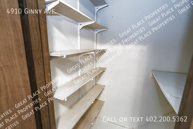 Building Photo - 4910 Ginny Ave