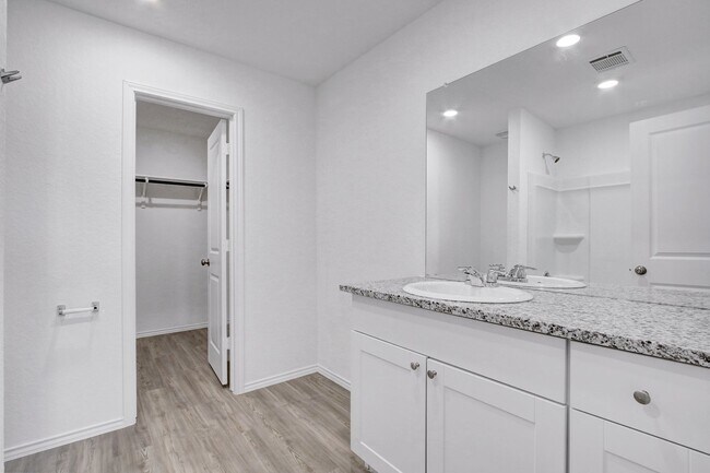 Building Photo - 4 Bedroom Home on Corner Lot in Waterwheel Subdivision