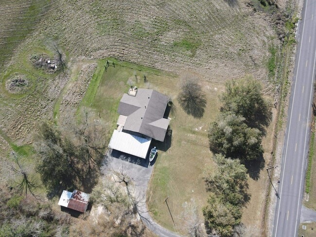 Building Photo - 497 High Hope Rd