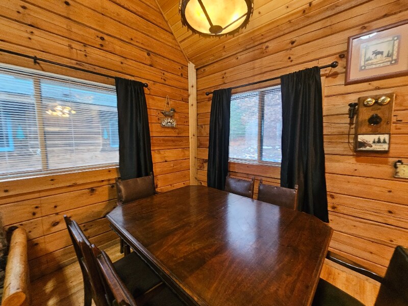 Building Photo - 619 Sandy Beach Court