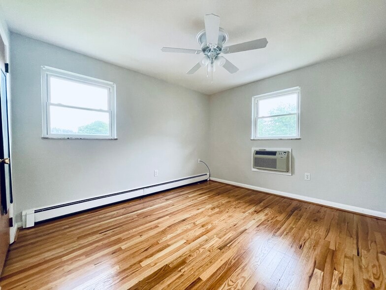 Bedroom 2 - 4036 O Leary Ave