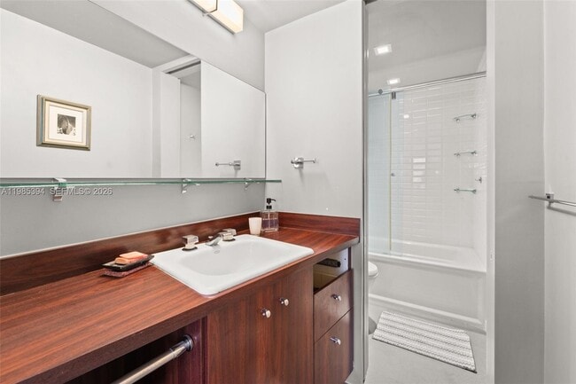 Building Photo - 3 Island Ave