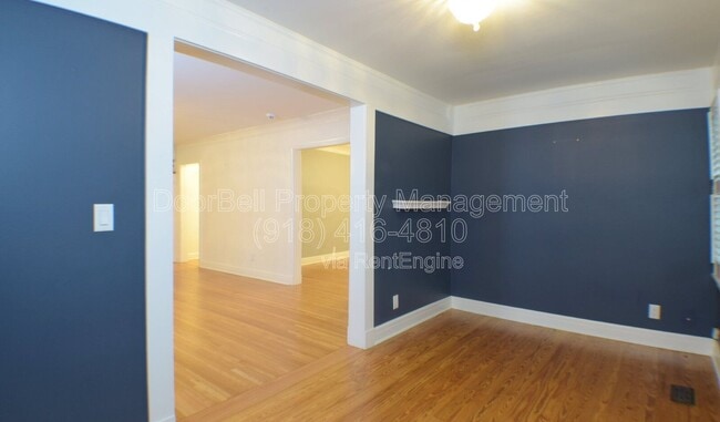 Building Photo - 255 E 27th Pl