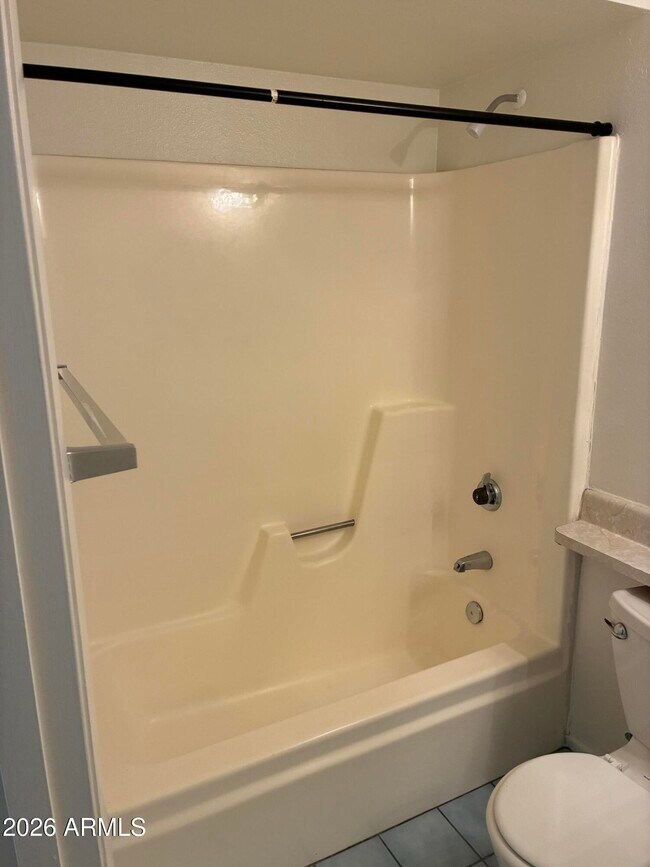 Building Photo - 4831 W Juniper Ave