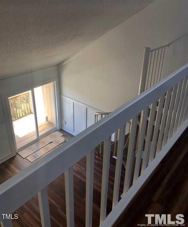 Building Photo - 3083 Huntleigh Dr
