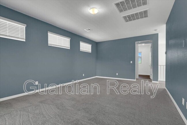 Building Photo - 755 Tallgrass St
