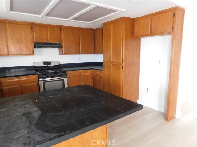 Building Photo - 8260 Viburnum Ave