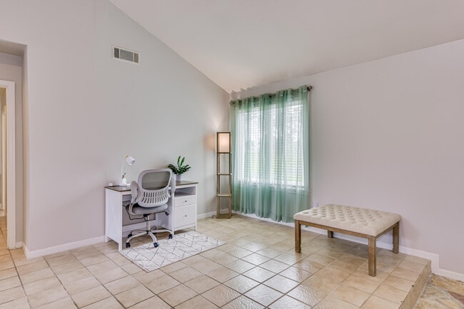 Building Photo - 634 Kettle Creek Dr