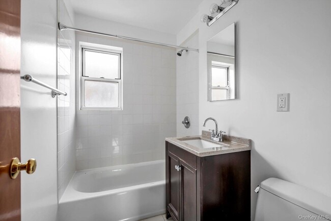 Building Photo - 110-15-110-65 65th Ave