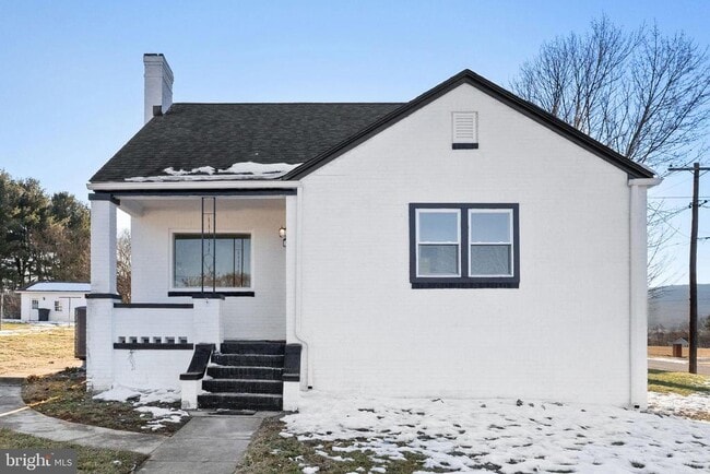 Building Photo - 701 S 2nd St